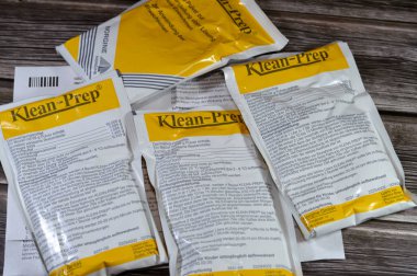 Kahire, Mısır, 4 Ekim 2024: Norgine GmbH tarafından üretilen Klean Prep kese tozu, bağırsak temizleme maddesi genellikle kolonoskopi, baryum lavmanı ve bağırsak ameliyatından önce alınır.