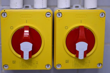 Kahire, Mısır, 19 Ekim 2024: GEWiSS döner kontrol izolasyon anahtarı, GEWiSS SpA, enerji ve aydınlatma ürünleri üretimi için elektroteknik sektöründe faaliyet gösteren bir İtalyan şirketidir.