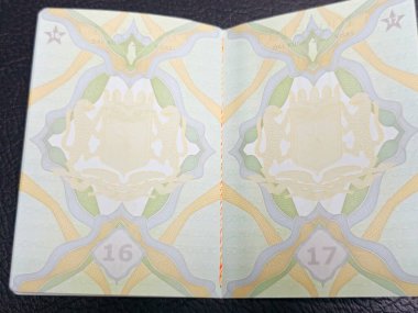 Kahire, Mısır, 9 Kasım 2024: Somali Cumhuriyeti pasaportu, uluslararası seyahat için Somali vatandaşlarına verilen pasaport, pasaportlar Somali federal hükümeti tarafından düzenlenmektedir.