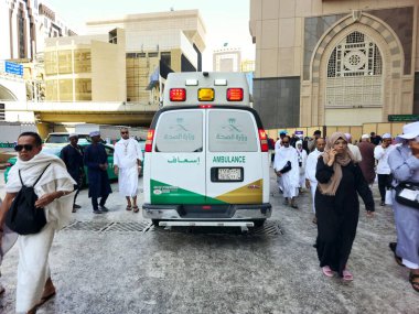 Mekke, Suudi Arabistan, 23 Haziran 2024: Makkah bölgesindeki Suudi Arabistan sağlık bakanlığının acil durum çağrısı, Mekke 'deki hacılar için ambulans