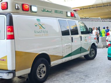 Mekke, Suudi Arabistan, 23 Haziran 2024: Makkah bölgesindeki Suudi Arabistan sağlık bakanlığının acil durum çağrısı, Mekke 'deki hacılar için ambulans