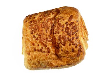 Mısır Rumi peyniri ile doldurulmuş Orta Doğu parmesan peyniri, Pate fırında tereyağlı, pullu hamur tereyağı katmanlı, sarılmış ve birkaç kez üst üste katlanmış.