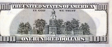 100 dolarlık banknot serisinin büyük bir kısmı 2001 'de bağımsızlık salonu, eski Amerikan para banknotu, klasik retro, Amerika Birleşik Devletleri seçici odaklı.