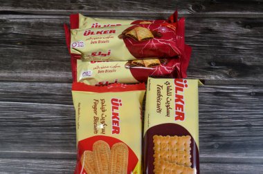 Kahire, Mısır, Mart 12025: Ülker çeşitlendirilmiş bisküvi, sade, parmaklar, tarih, ülker, İstanbul, Türkiye merkezli, bisküvi, kurabiye ve kraker üreten çok uluslu bir Türk gıda ve içecek imalatçısı.