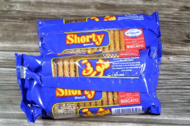 Kahire, Mısır, 5 Mart 2025: Biscato tarafından gıda sanayileri, sade çay bisküvileri, Mısır 'da üretilmiş, Mısır endüstrisi konsepti, seçici odak noktası