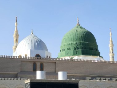 İslam peygamberi Muhammed tarafından Medine 'de inşa edilen ikinci cami olan Mescid-i Haram-i Haram, İslam' ın ikinci en büyük camii ve en kutsal yeri olan Medine 'deki Kuba Camii' nden sonra.