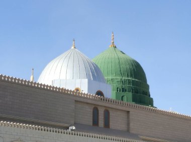 İslam peygamberi Muhammed tarafından Medine 'de inşa edilen ikinci cami olan Mescid-i Haram-i Haram, İslam' ın ikinci en büyük camii ve en kutsal yeri olan Medine 'deki Kuba Camii' nden sonra.