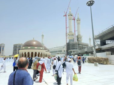 Mekke, Suudi Arabistan, 9 Haziran 2024: Büyük kutsal Makkah Camii 'nin kubbeleri, İslam' ın en önemli camii, Mekke, Suudi Arabistan 'daki Kabe' nin etrafını sarar.