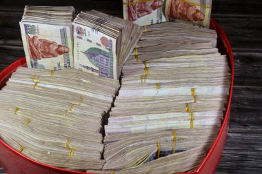 Mısır para yığınları binlerce pound banknot 200 EGP LE, Mısır para döviz kuru ve ekonomi durumu, para konsepti, enflasyon krizi, para birimi ve yatırım banknotları