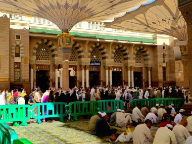 Medine, Suudi Arabistan, 26 Haziran 2024: Peygamberin Camii 'nin dışı veya iki kutsal caminin koruyucusunun yetki alanına giren büyük bir hac alanı olan El-Medine El Nabawi.
