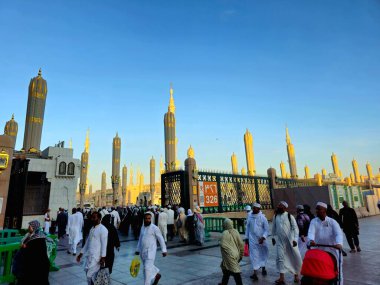 Medine, Suudi Arabistan, 28 Haziran 2024: Peygamberin Camii 'nin dışı veya iki kutsal caminin koruyucusunun yetki alanına giren büyük bir hac alanı olan El-Medine El Nabawi.