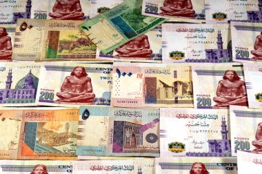 Sudan 'da nakit para banknotları, banknotlar, yığınlar ve Mısır' da yığınlar halinde para 200 EGP LE banknotları, Mısır para döviz kuru, ekonomi durumu, para kavramı