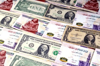 ABD doları banknotlar ve Mısır Yığınlar ve Yığınlar para binlerce Pound banknotlar 200 EGP LE, Mısır para döviz kuru, ekonomi durumu, para kavramı