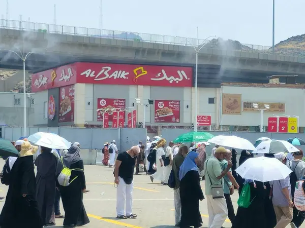 Mekke, Suudi Arabistan, 19 Haziran 2024: Albaik, Suudi Arabistan merkezli bir Suudi fast food restoran zinciri.