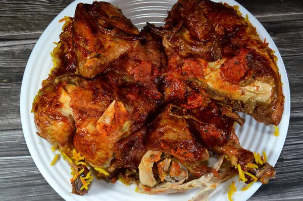 Halep Arap mutfağı ızgara ızgara tavuk, ızgarada ızgara tavuk ızgara tavuk, Suriye tarifi ile yapılan tavuklar, sulu, sulu