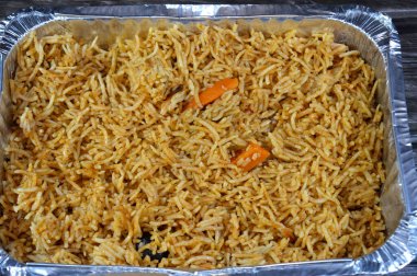 Sarı Basmati pilavı, Hindistan ve Pakistan 'daki Hindistan altkıtasında yetişen uzun ve ince taneli aromalı pirinç çeşididir.