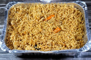 Sarı Basmati pilavı, Hindistan ve Pakistan 'daki Hindistan altkıtasında yetişen uzun ve ince taneli aromalı pirinç çeşididir.