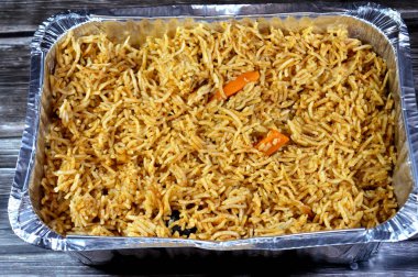 Sarı Basmati pilavı, Hindistan ve Pakistan 'daki Hindistan altkıtasında yetişen uzun ve ince taneli aromalı pirinç çeşididir.
