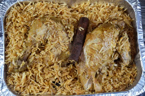 Basmati, Hindistan 'dan gelen uzun ve ince taneli aromalı pirinç çeşididir ve özel bir baharat karışımı olan 