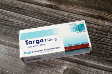 Kahire, Mısır, 4 Haziran 2025: Targo 750 mg tablet, antibiyotik, zatürree, prottatik, akut bakteri rinosinezi, salmonella enfeksiyonu tedavisinde kullanılan florokinolon grubuna ait.