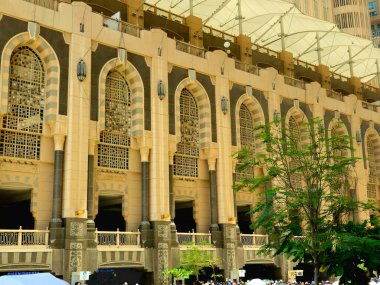 Mekke, Suudi Arabistan, 20 Haziran 2024: Büyük Kutsal Makkah Camii 'nin dışı, İslam' ın en önemli camii, Mekke 'deki Kabe' nin etrafını sarar.