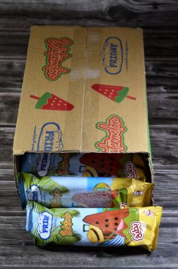 Kahire, Mısır, 20 Temmuz 2025: Cuma karpuzlu dondurma meyveli ve aromalı dondurma, dondurmalı dondurma ve meyveli dondurma karışımı.