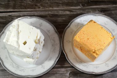 Feta, koyun sütünden ya da koyun sütü ve keçi sütü karışımından yapılmış Yunan tuzlu beyaz peyniri. Yumuşak, küçük ya da deliksiz, sarı, zerdeçal ve biberli, zeytinli beyaz peynir.