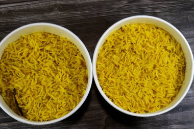 Sarı Basmati pilavı, Hindistan ve Pakistan 'da Hindistan' ın altkıtasından gelen uzun, ince taneli aromalı pirinç çeşididir.