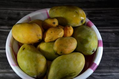 Mısır taze mango meyvesi yığını tropikal lezzette, mangolar besleyici lezzeti, kokusu, tadı, tadı, tadı, Awaisy veya Ewes Mango meyvesi yığını, mango yığını