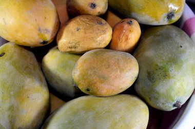 Mısır taze mango meyvesi yığını tropikal lezzette, mangolar besleyici lezzeti, kokusu, tadı, tadı, tadı, Awaisy veya Ewes Mango meyvesi yığını, mango yığını