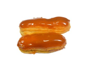 Karamelli ekler, Gateau ısırıkları çeşitli pasta aromalı ve dolgulu, minyatür kekler, Eclairs, mille feuille ve sünger kekten yapılmış küçük lokma büyüklüğünde pastalardır.