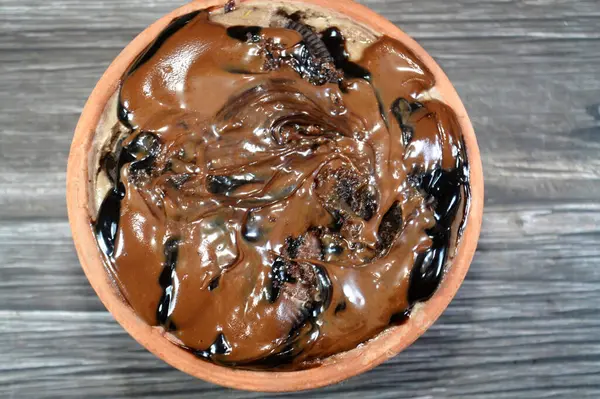 Pastalı sandviç, çikolatalı krema ve pastayla kaplı, krem şantili yumuşak bir yemek, kurabiyeler, pasta, tatlı, pofuduk, kremalı tatlı