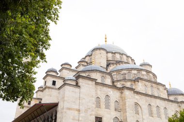Süleyman Camii Camii, Osmanlı İmparatorluk Camii tarihi İstanbul 'un Fatih ilçesindeki Cami. Tarihi İstanbul, UNESCO Dünya Mirası. Yatay düzlem. Yeşil Deneme, Gökyüzü