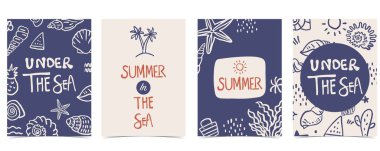 Deniz kabuğu, mercan ve dikey A4 tasarımı için ağaç içeren şirin karalama yaz arkaplanı