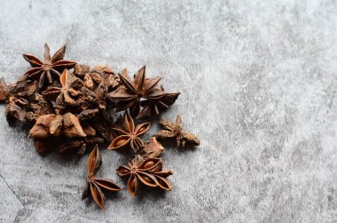 yıldız anason ve tarçın