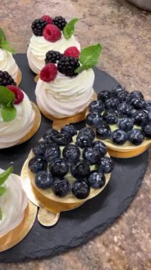 Böğürtlen ve böğürtlen kreması