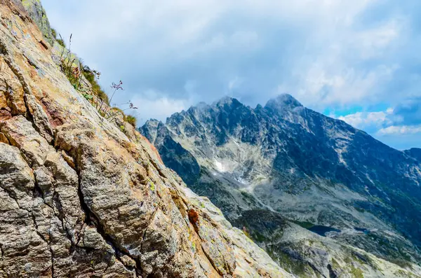 Slovakya 'daki kayalık dağlar