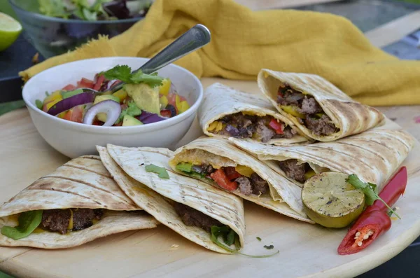 Meksika yemeği ve tortilla.
