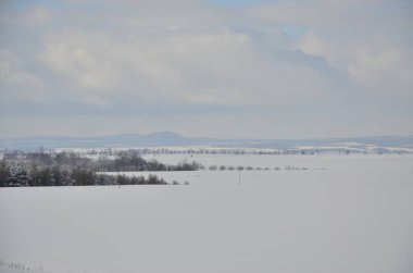 donmuş göl manzarası, kış doğası