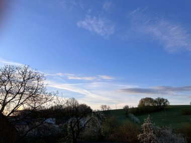 Dağlarda güzel bir gün batımı