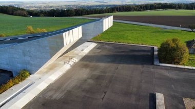 İkinci Dünya Savaşı Anıtı ve Ostrava Opava Operasyonu, Hrabyne, Çek Opava, Silezya, 4K video, panoramik manzara