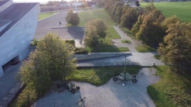 İkinci Dünya Savaşı Anıtı ve Ostrava Opava Operasyonu, Hrabyne, Çek Opava, Silezya, 4K video, panoramik manzara