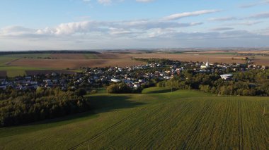 Silesia manzarası, czech drone görüntüsü, sonbahar havası, güneşli gün, panoramik, vilage, Opava Bölgesi