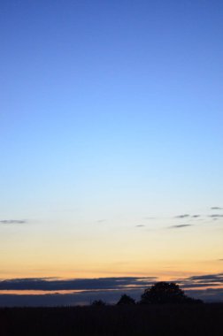 Bulutlu gün batımı