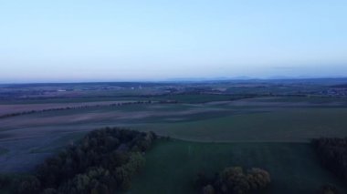 Sonbaharda kırsal alanın insansız hava aracı görüntüsü
