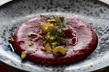 Fındıklı pancar humusu, yemek arkaplanı...