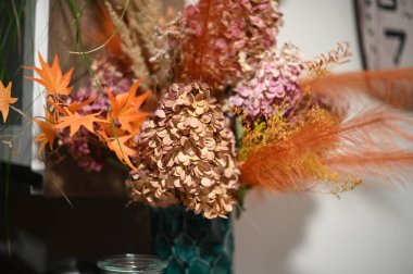 Güzel sonbahar çiçekleri