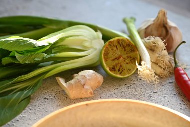 Taze sebze ve yiyecek manzarasını kapatın.