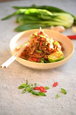 Sebzeli ve baharatlı pilav.