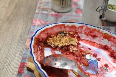 Lezzetli ev yapımı yemeklerin yakın plan çekimi.
